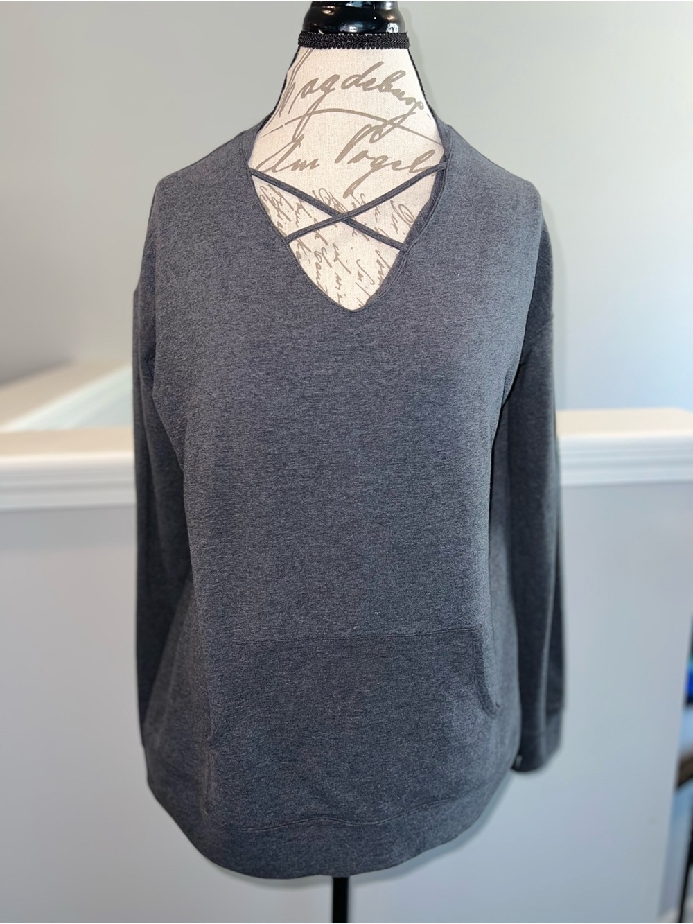 BCG Gray Criss Cross V-Neck Long Sleeve Pullover Tunic